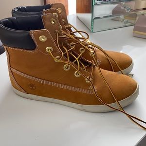 High top Timberlands